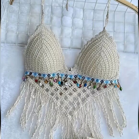 Crochet Halter Bra with Cropped Tassel Hem Summer Sleeveless Casual Top - Picture 4 of 8